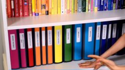 Organizzare materiali per arredare ufficio con efficienza